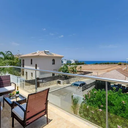 Blue Water Bay Vila *
